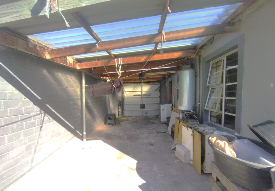 3 Bedroom Property for Sale in Silwood Heights Western Cape